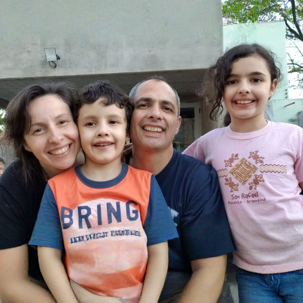 Foto._Pastor_Carlos_Velis-removebg-preview3